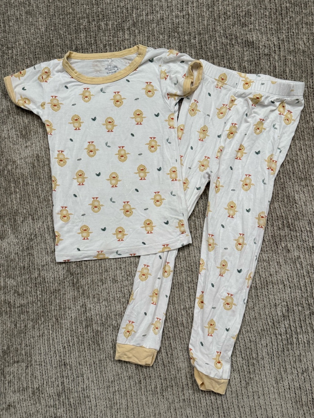 Milkberry Pajamas 3T Bamboo Yellow Duck Chick Print Two Piece Pajama Set